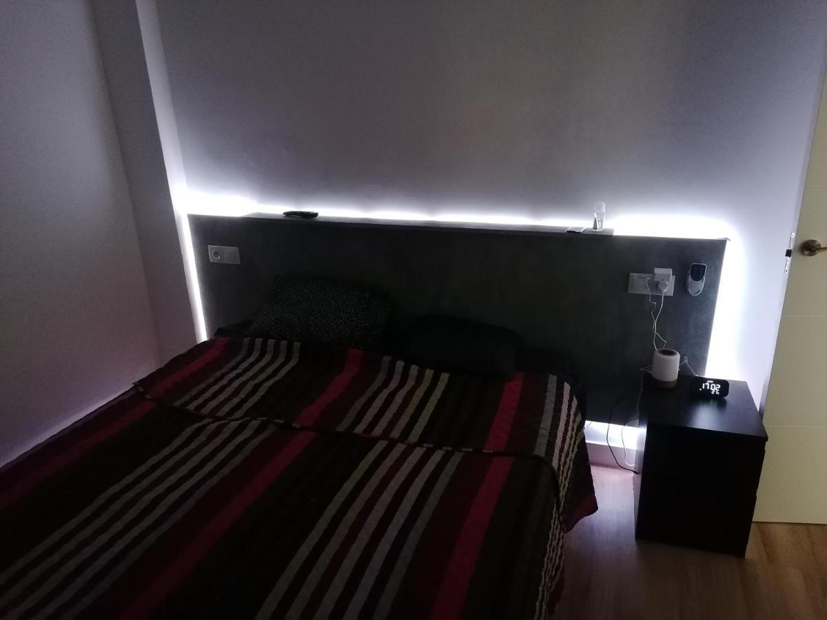 Piso Agradable Cerca De La Playa Appartement Almería Buitenkant foto